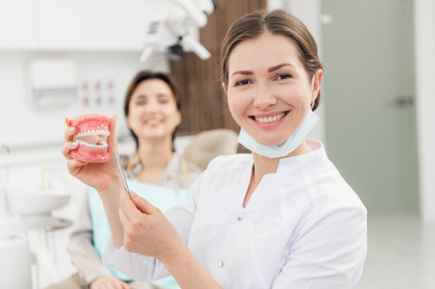 牙齒矯正過程中會疼嗎？