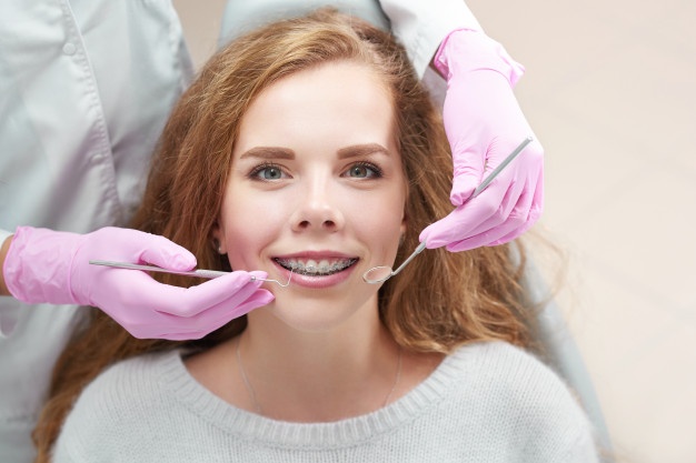 牙齒矯正定期複診有多重要？