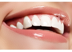 牙齒矯正過程中，智齒只會幫倒忙？